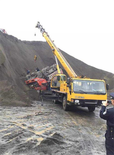 大足上犹道路救援